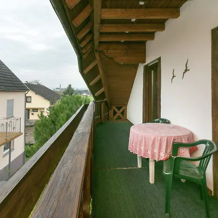 Warm In Bombogen With Private Parking *